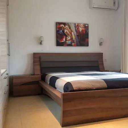 Mariza's Apartment *